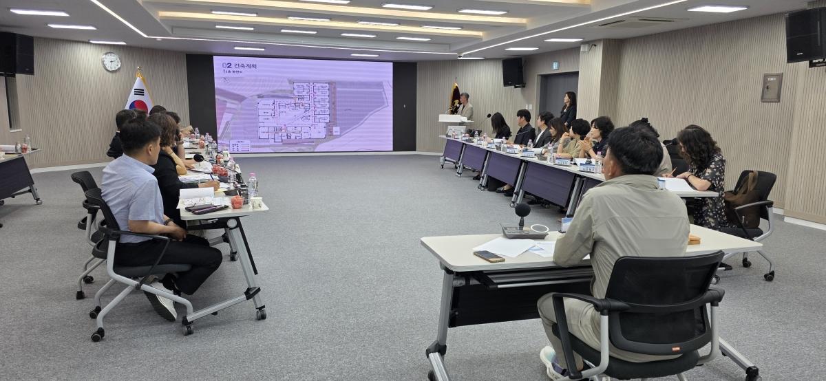 -의성군은 지난달 29일 군청 2층 대회의실에서 ‘의성군 공공산후조리원 설치 기본 및 실시설계용역 최종보고회’를 개최했다고 밝혔다. (사진 = 의성군)