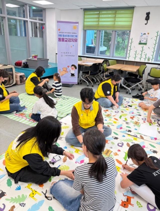 [NSP NEWS Image]완주군, 아동 대상 ‘동물교감 치유’ 돌입
