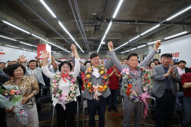 [NSP NEWS Image][6.3지방선거]극적 연임 성공한 이민근 당선인, “선거 갈등 털어내고 72만 안산시민 아우르는 통합 시정 펼칠 것”