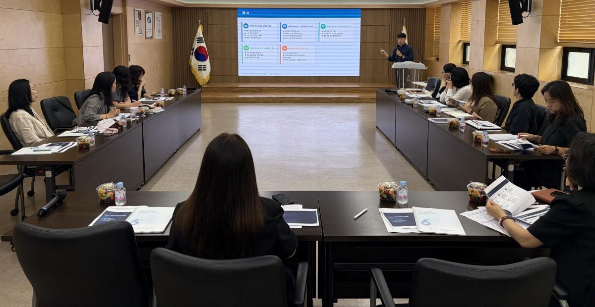 -4일 안산시청 제1회의실에서 ‘찾아가는 지역사회보장계획 교육’이 진행중이다. (사진 = 안산시)
