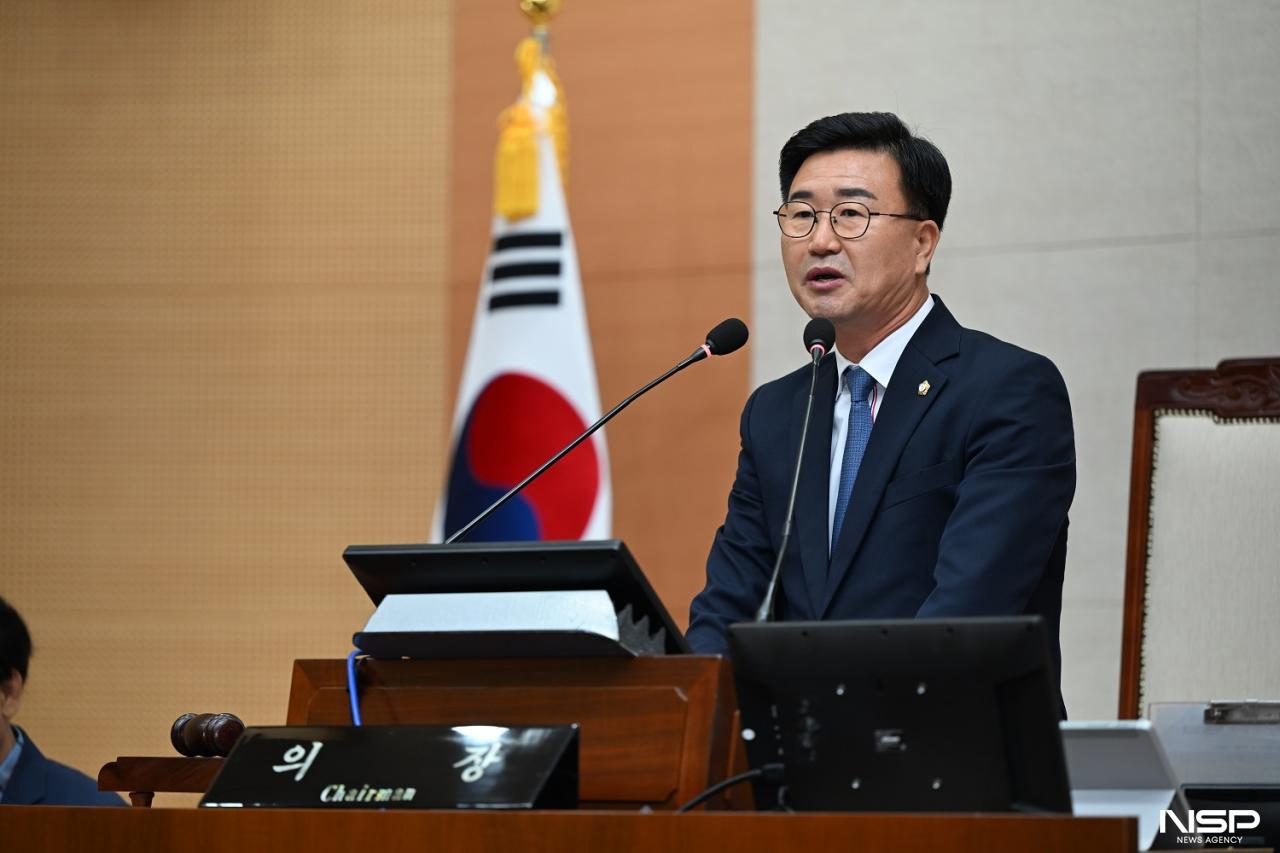 -12일 유의식 완주군의회 의장이 폐회사를 하고 있다. (사진 = 완주군의회)