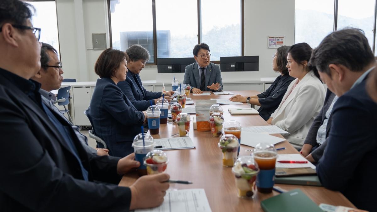 -동국대학교 WISE캠퍼스가 학생 중심, 현장 중심의 적극 행정 실현을 위한 ‘찾아가는 행정지원’을 본격 시행했다. (사진 = 동국대WISE캠퍼스)