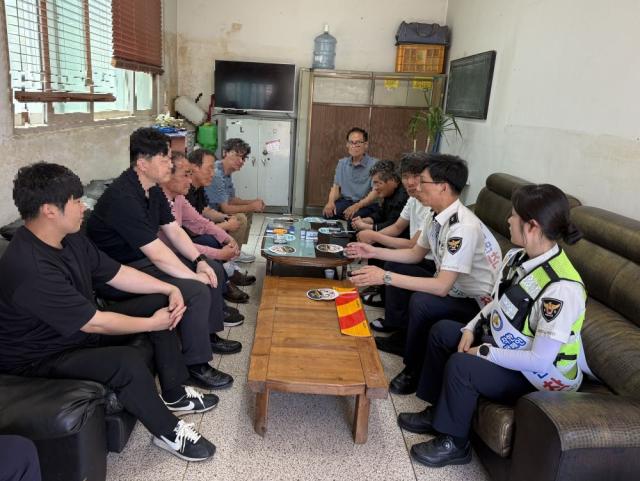 [NSP NEWS Image]안동경찰서, 대중교통 운수업체 대상 ‘교통안전 홍보’ 및 캠페인 펼쳐