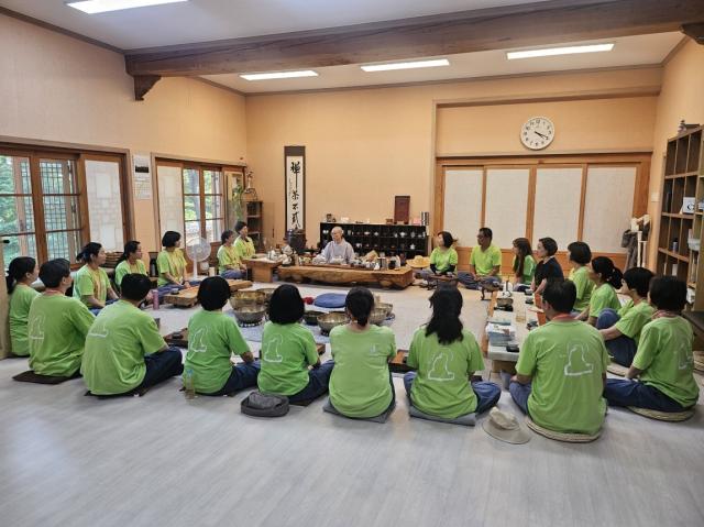 [NSP NEWS Image]원광디지털대 대학원 자연건강학과, 수덕사 템플스테이 연계 통합분과모임 진행