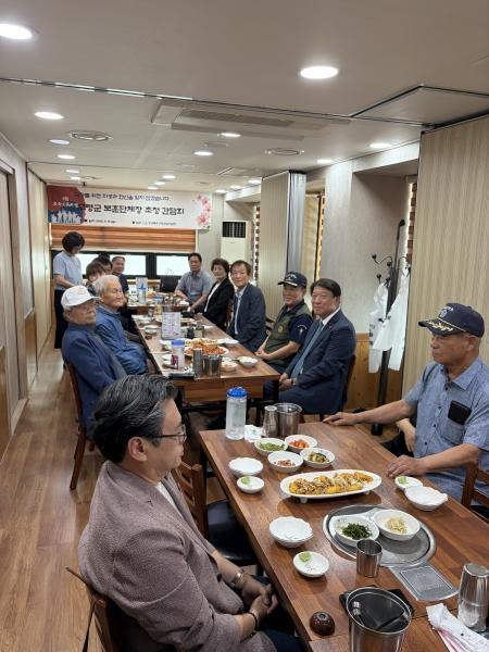 -고령교육지원청은 6월 호국보훈의 달을 맞아 지난 15일 고령 관내에서 관내 주요 보훈단체장들을 초청해 뜻깊은 간담회를 개최했다고 밝혔다. (사진 = 고령교육지원청)