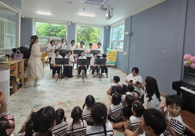 [NSP NEWS Image]광양 어르신들의 재능, 아이들과 만나다… 세대 잇는 문화 나눔 ‘눈길’