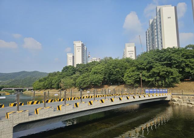 [NSP NEWS Image]성남시, 탄천 가로지르는 ‘구미 보도교’ 전격 개통…주민 숙원 해결