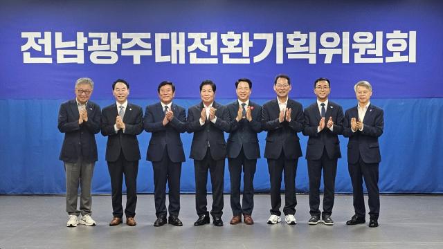 [NSP NEWS Image][지역 프로젝트 점검]서영학 여수시장 당선인, 민형배 통합시장 당선인에 핵심 현안 건의
