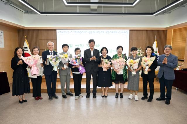 [NSP NEWS Image]안산시, 사회복지시설 장기근속 퇴직자 감사패 수여식 개최