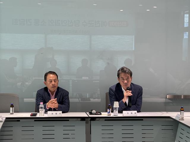 [NSP NEWS Image]안병윤 예천군수 당선인, 상공인, 복지, 문화예술 분야 관계자들과 간담회 가져