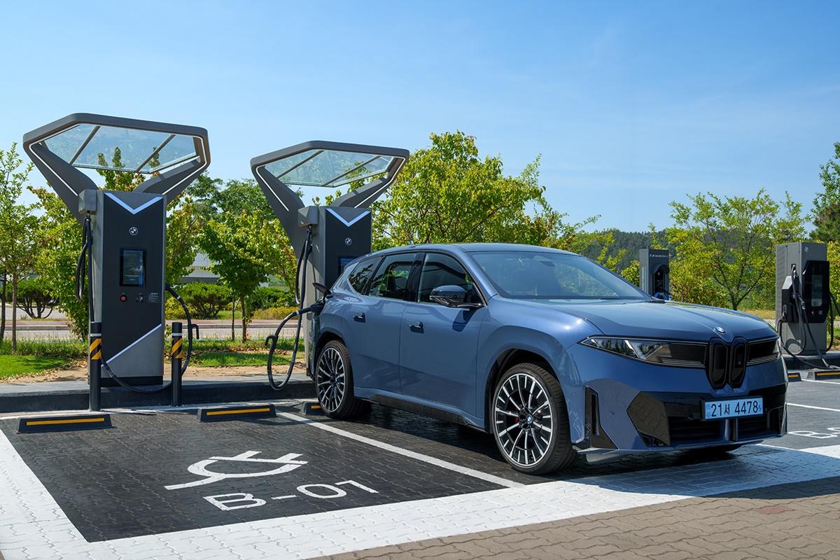 -400kW 초급속 충전기 (사진 = BMW 코리아)