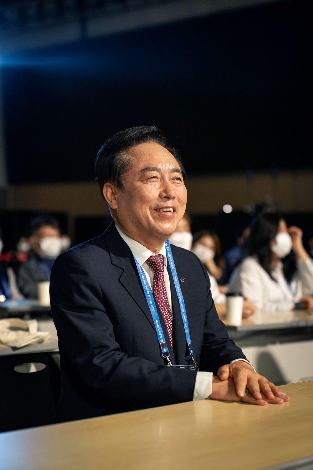 -권기창 안동시장은 민선 9기 취임 첫날을 맞아 오직 안동, 오로지 시민의 다짐으로 시민과 함께하는 현장 중심 일정을 펼치며 민선 9기의 힘찬 출발을 알린다. (사진 = 안동시)