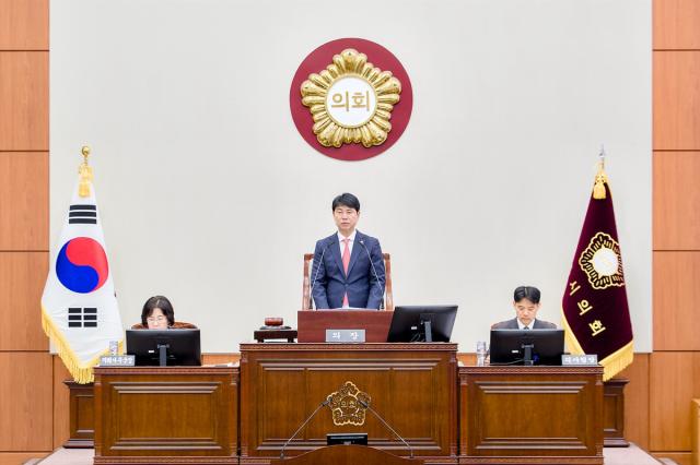 [NSP NEWS Image]강릉시의회, 허병관 의장·김용남 부의장 선출…제13대 의정활동 시작