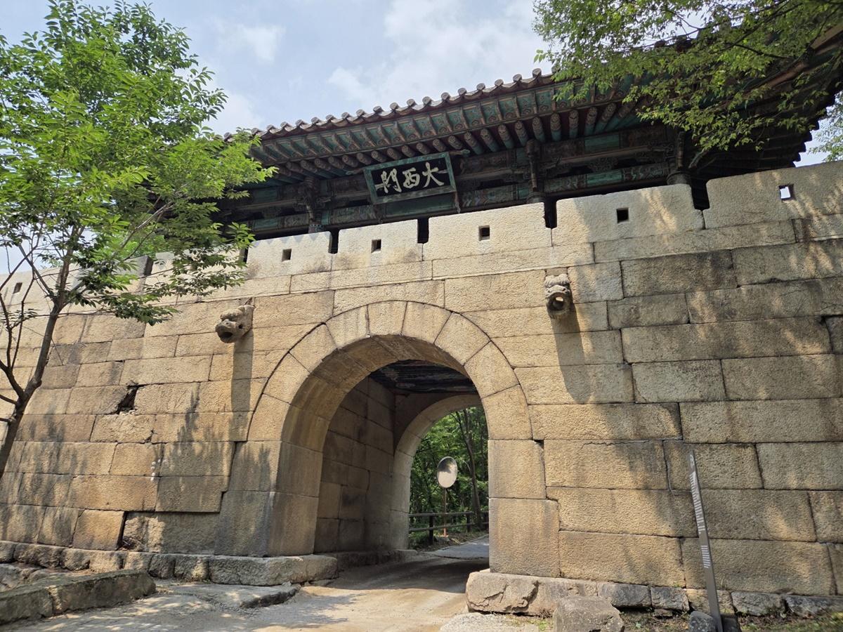 -북한산성 대서문 (사진 = 고양시)