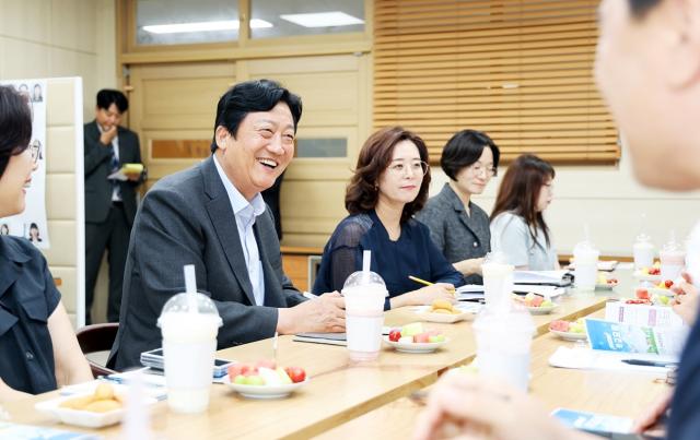 [NSP NEWS Image]손배찬 파주시장, 취임 후 산내초등학교 첫 현장 방문