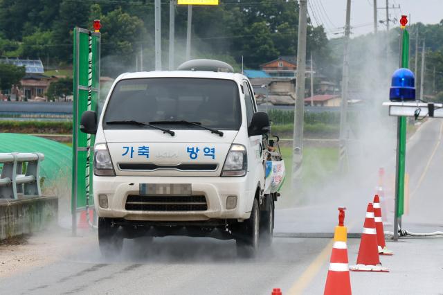 [NSP NEWS Image]예천군, 구제역 발생 6일차 고강도 현장 방역에 총력