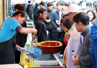 (NSP NEWS Image)강진군, 마량놀토수산시장 여름철 관광객 맞이 프로그램 풍성