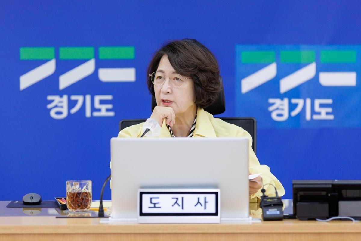 -6일 경기도 재난안전대책본부에서 풍수해 대비 종합대책 보고를 받는 추미애 지사. (사진 = 경기도)