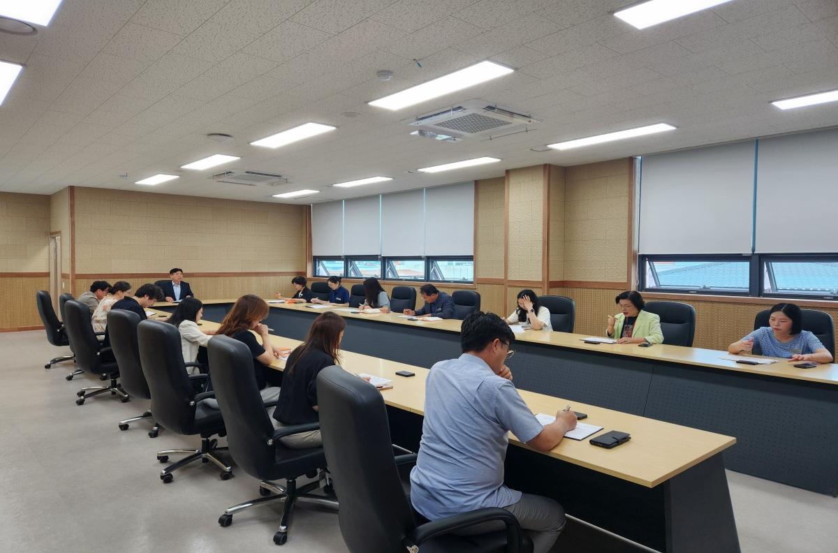 -예천교육지원청은 10일 교육장을 비롯한 반부패 청렴 추진단 및 추진팀 관계자 20명이 참석한 가운데 ‘2026년 반부패 청렴 추진단 2차 협의회’를 개최했다. (사진 = 예천교육지