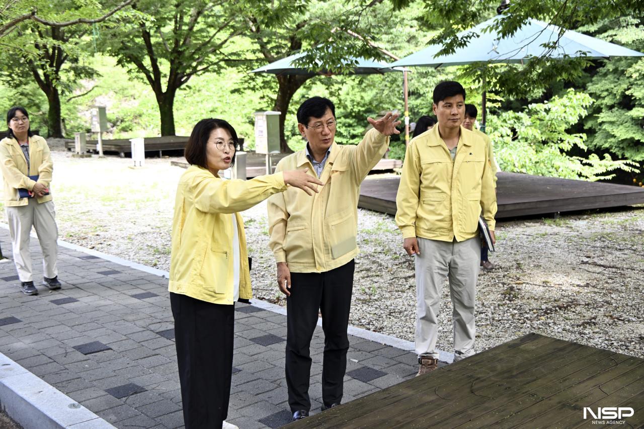 -최훈식 장수군수가 ‘제4회 장수쿨밸리페스티벌’ 개막을 앞두고 지난 9일 축제장인 방화동자연휴양림 일원을 찾아 현장 안전점검을 실시했다. (사진 = 장수군)