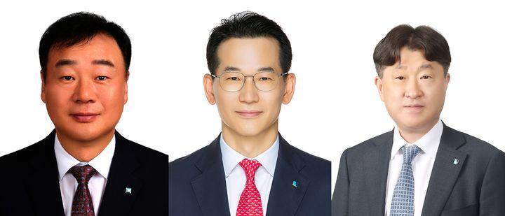 -정은지(왼쪽부터), 이동운, 정광석 신임 기업은행 부행장. (사진 = IBK기업은행)