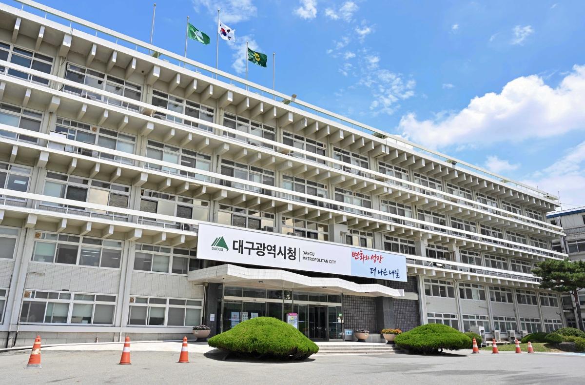 -대구광역시는 보건복지부의 ‘2026~2029년 권역응급의료센터 재지정’ 결과 대구 지역 중증응급의료의 거점 역할을 수행할 권역응급의료센터로 경북대학교병원, 계명대학교동산병원, 대구
