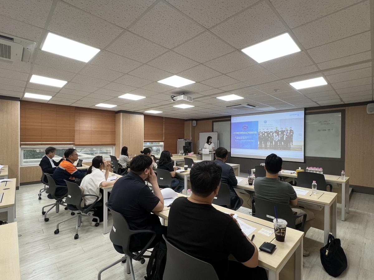 -포항테크노파크는 지난 14일 올해 새롭게 선정된 2026년도 포항시 유망강소기업 10개사와 간담회를 개최했다. (사진 = 포항시)