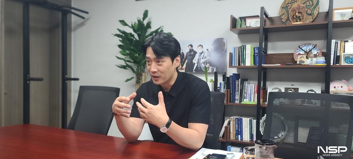 -한준호 더불어민주당 고양시‘을’ 국회의원이 고도제한 해제를 위해 6년간 힘들게 고생했던 이야기를 설명하고 있다. (사진 = 강은태 기자)