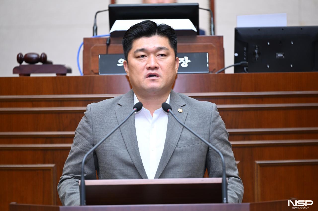 -최광호 의원이 21일 열린 제302회 완주군의회 임시회 제1차 본회의에서 5분 자유발언을 하고 있다. (사진 = 완주군의회)