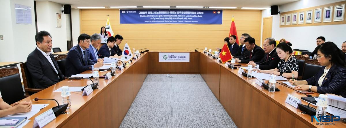 -20일 베트남 조국전선(MTTQ) 중앙위원회 고위급 대표단이 대한민국 경제사회노동위원회를 방문해 간담회를 갖는 모습. (사진 = 서국현 기자)