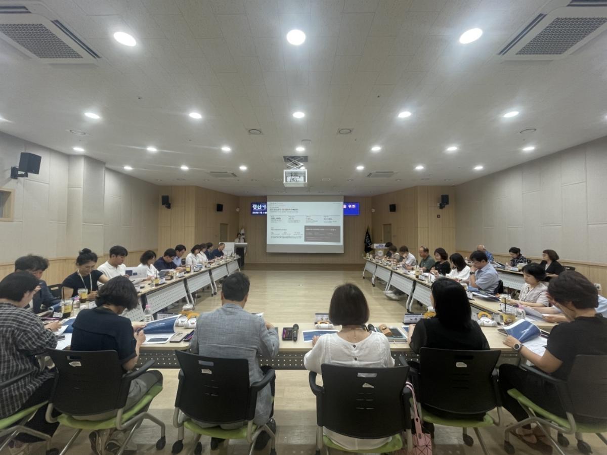 -경산시는 지난 21일 임당유적전시관에서 제6기(2027~2030년) 지역사회보장계획 수립을 위한 중간 보고회 및 TF 2차 회의를 개최했다. (사진 = 경산시)