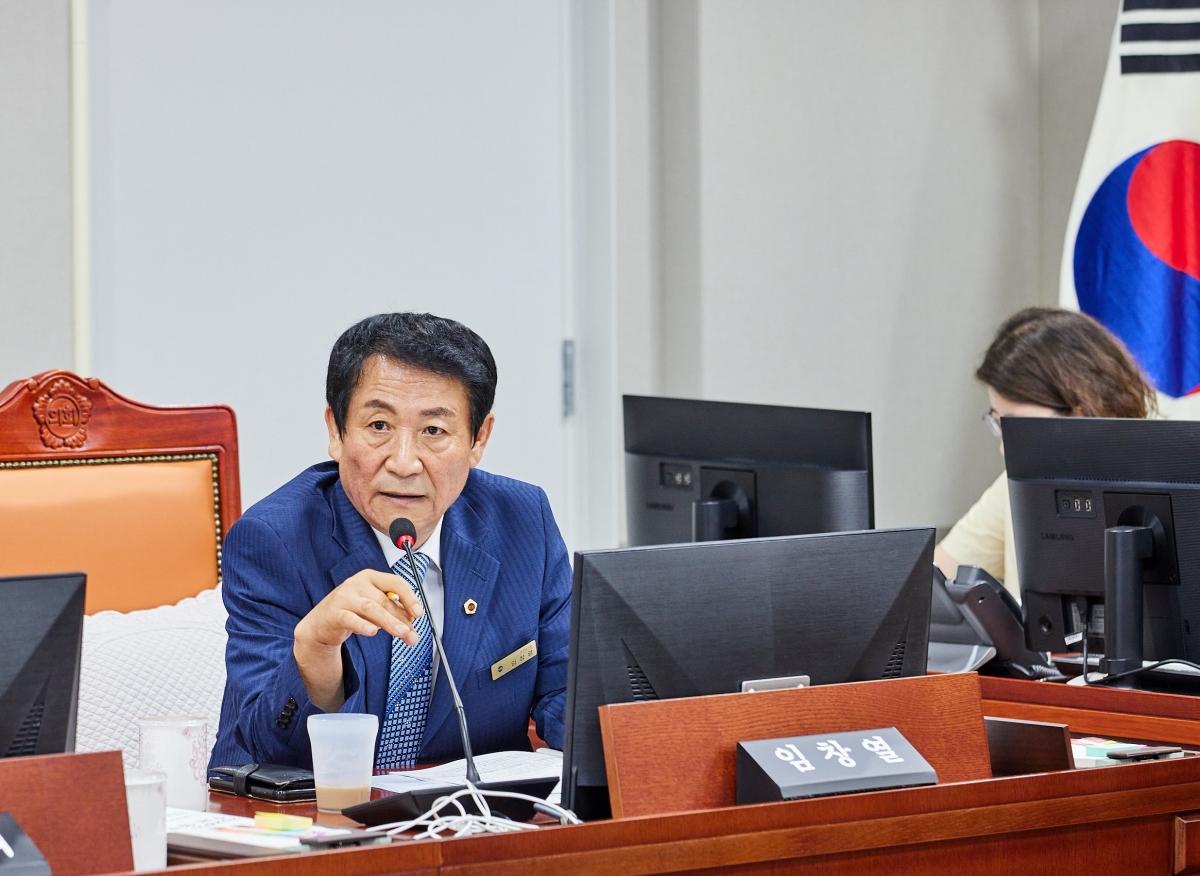 -임창열 경기도의원이 의회에서 발언하는 모습. (사진 = 경기도의회)
