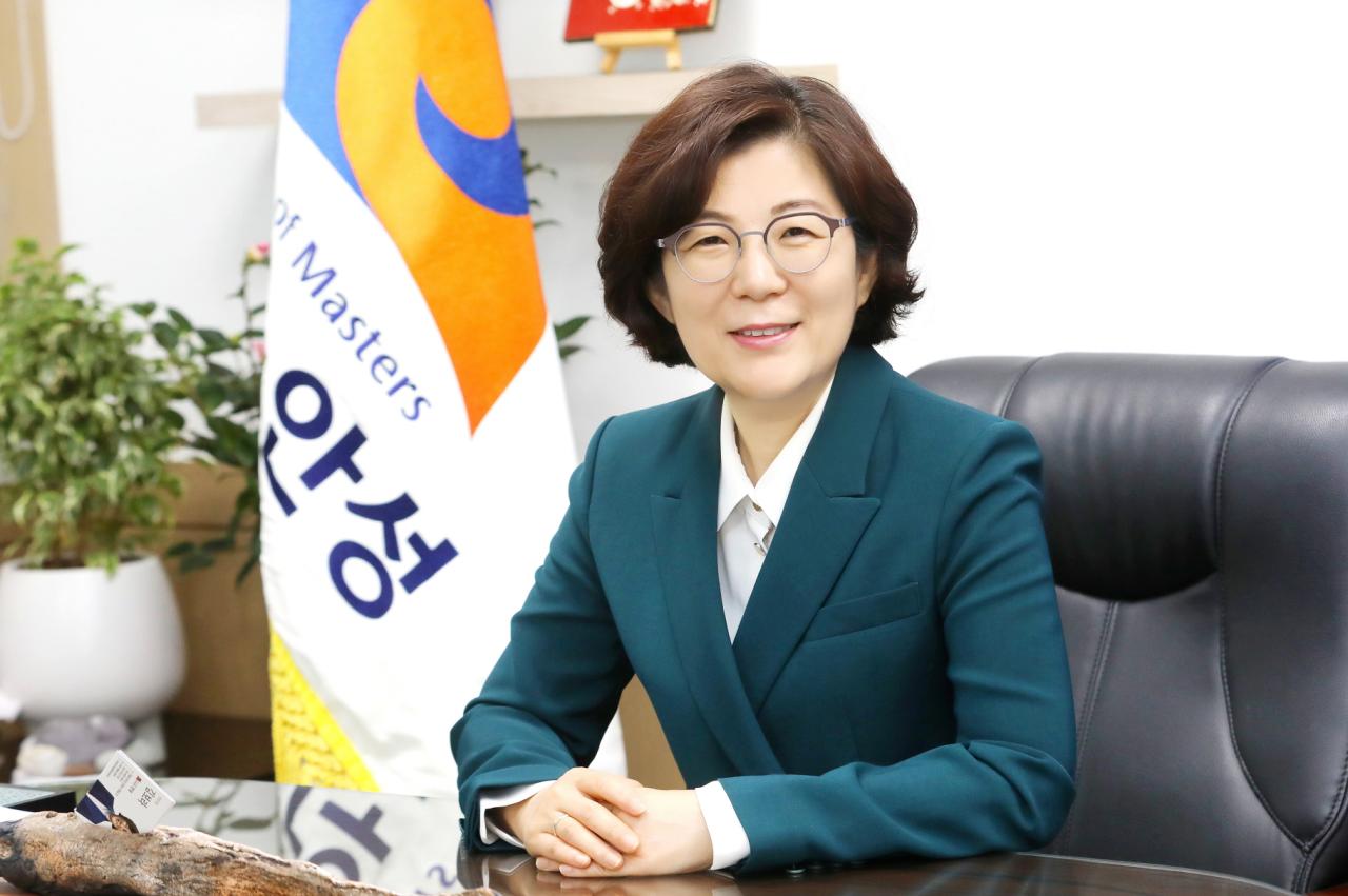 -지속가능관광지방정부협의회 신임 상임회장으로 선출된 김보라 안성시장. (사진 = 안성시)