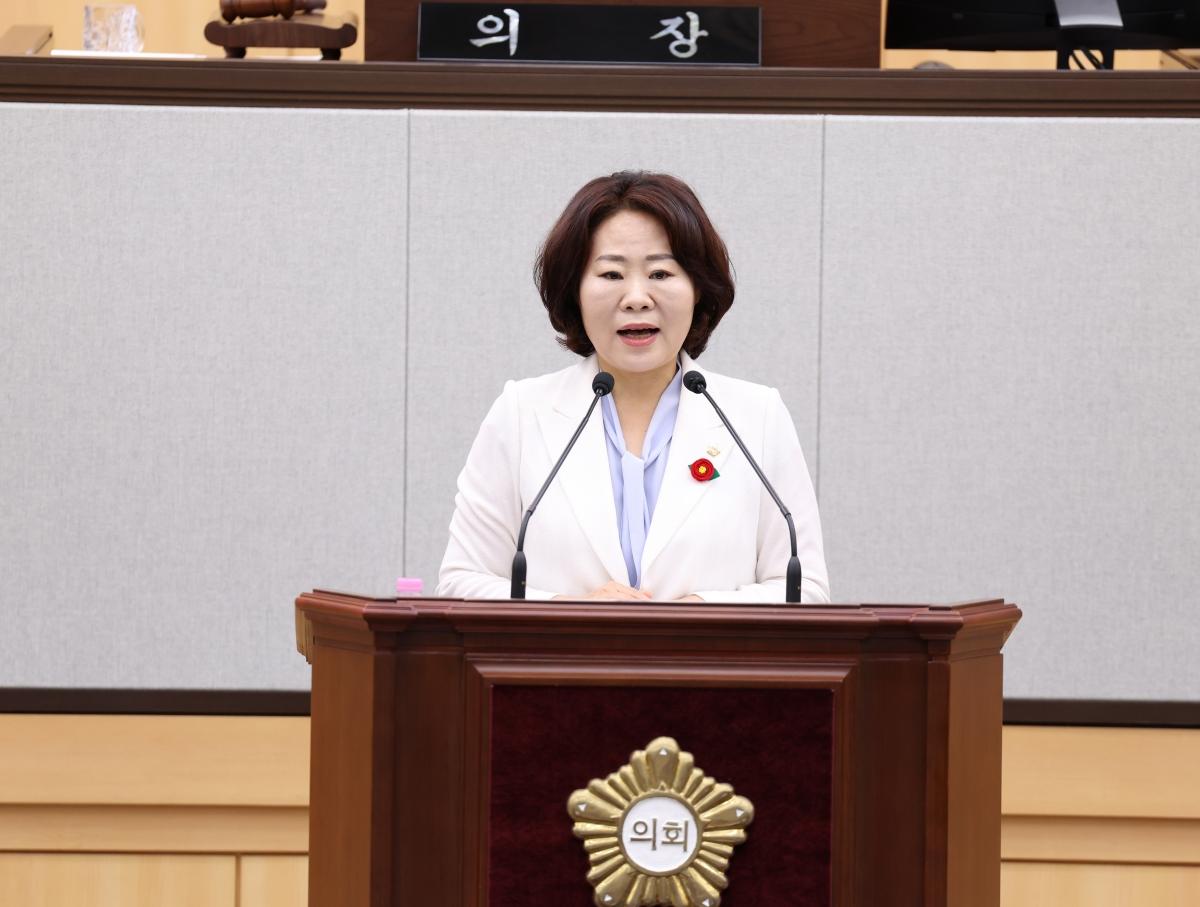 -여수시의회는 정신출 의원이 발의한 ‘전국 4개 항만공사 통폐합 추진 중단 및 여수광양항 자율성·전문성 강화 촉구 건의안’을 채택했다. (사진 = 여수시의회)