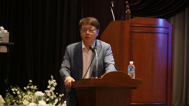 -포항세명기독병원 한동선 병원장이 지난 21일과 23일 2차례 포항 라한호텔에서 열린 포스코인재창조원 주최 ‘포스코 퇴직자 부부 GLD 워크숍’에 초청돼 심장 건강을 위한 강의를 펼