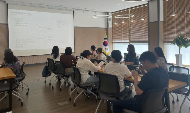 -28일 순천진로진학상담센터에서 고3 학부모를 대상으로 한 ‘진로진학 브런치 카페’가 운영되고 있다. (사진 = 전남광주교육청)