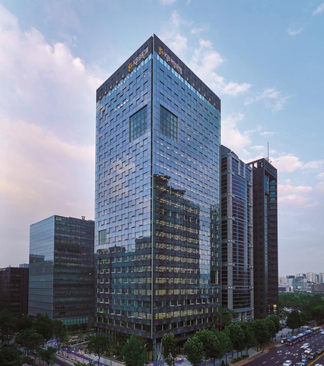 -KB금융지주 사옥 전경 (사진 = KB금융지주)