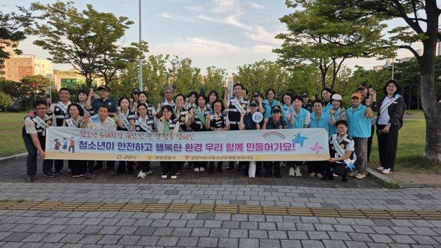 -여름 휴가철 맞아 청소년유해환경 민·관 합동 지도·점검 참석자 기념 찰영 (사진 = 광양시청)