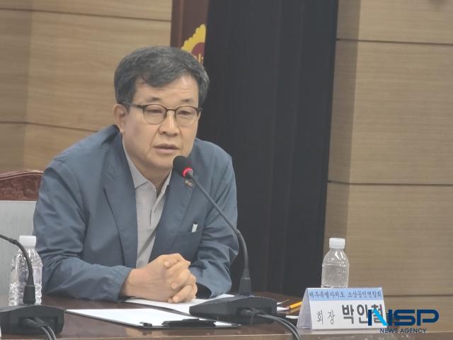 -박인철 제주소상공인연합회장이 온누리 상품권 사용 문제에 대해 말하고 있다. (사진 = 강은태 기자)