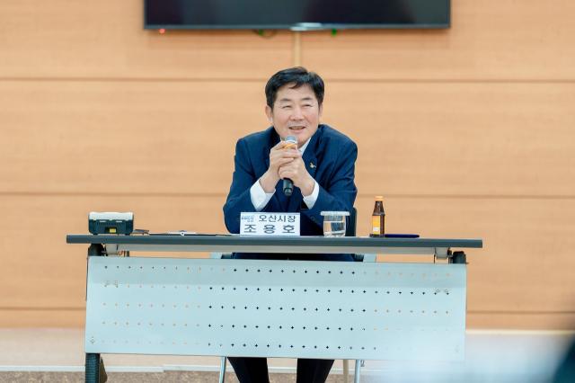 10일 조용호 오산시장이 찾아가는 이동시장실에서 발언을 하는 모습. (사진 = 오산시)