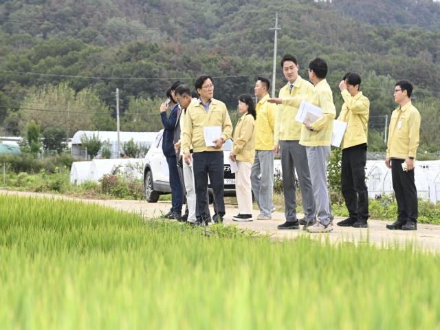 최재훈 달성군수가 지역 농업 현장을 찾아 가뭄 대응 현황을 점검했다. (사진 = 달성군)