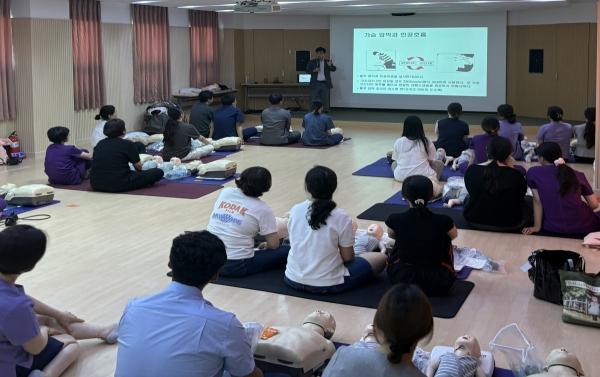 포항 선린대학교 K-Safety 지역협력교육센터는 경북 지역성장 인재양성체계(앵커)사업의 일환으로 지난 11일부터 12일까지 포항여성병원 삼정홀에서 병원 내 응급상황 대응 역량 강