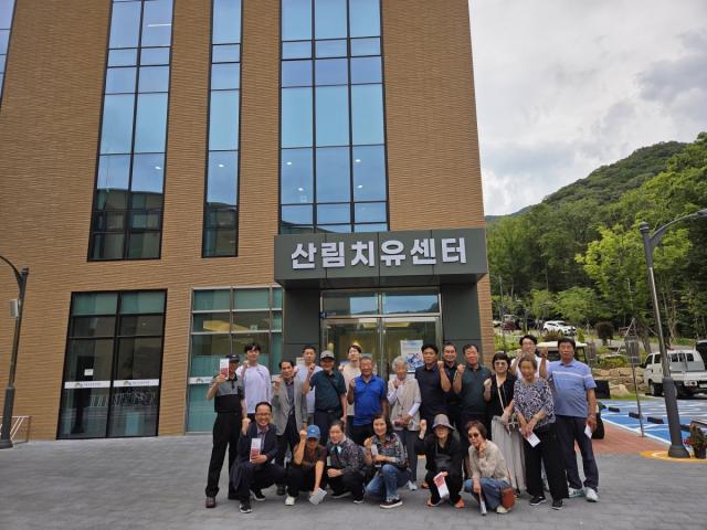 김천시 산림과는 지난 14일 국립김천숲체원 조성에 따른 지역 주민의 우려를 해소하고 원활한 사업 추진을 도모하기 위해 현장간담회를 진행했다. (사진 = 김천시)