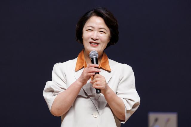 성희롱·성폭력 예방 특별교육에서 추미애 경기도지사가 인사말을 하고 있다. (사진 = 경기도)