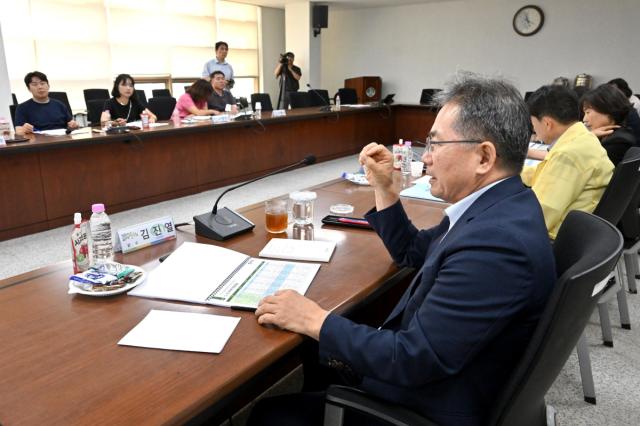군위군은 지난 18일 군위군농업기술센터에서 ‘군위군 먹거리 통합운영체계 구축 기본계획 수립용역’ 최종보고회를 개최했다. (사진 = 군위군)