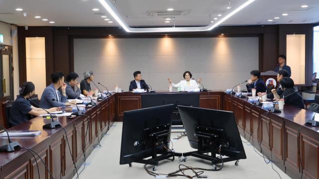 18일 열린 지방대중교통계획(노선개편 포함) 수립 용역 착수보고회에서 김보라 시장이 발언하고 있다. (사진 = 안성시)