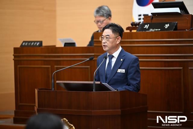 완주군의회 심부건 부의장이 1일 열린 제303회 완주군의회 제1차 정례회에서 5분 자유발언을 하고 있다. (사진 = 완주군의회)