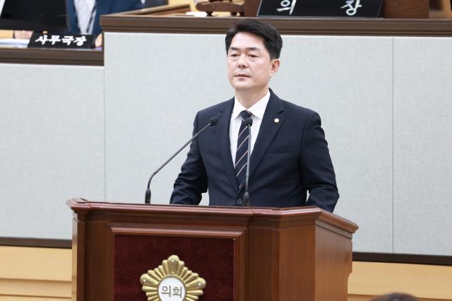여수시의회는 권석환 의원이 대표 발의한 ‘30만 중간거점도시 특례제도 도입 촉구 건의안’을 채택했다. (사진 = 여수시의회)