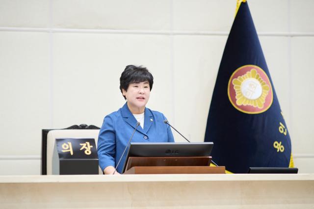 2일 용인특례시의회 본회의장에서 열린 제306회 제1차 정례회에서 장정순 의장이 개회사를 하고 있다. (사진 = 용인특례시의회)