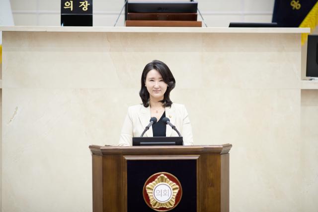 용인특례시의회 박은선 의원이 2일 열린 제306회 제1차 정례회 1차 본회의에서 5분 자유발언을 하고 있다. (사진 = 용인특례시의회)